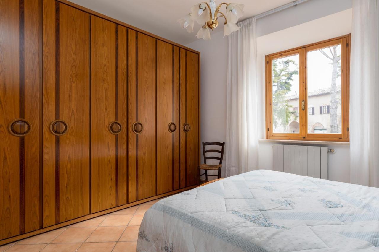 Enchanting Flat With Patio In Abbadia A Isola Monteriggioni Exterior photo